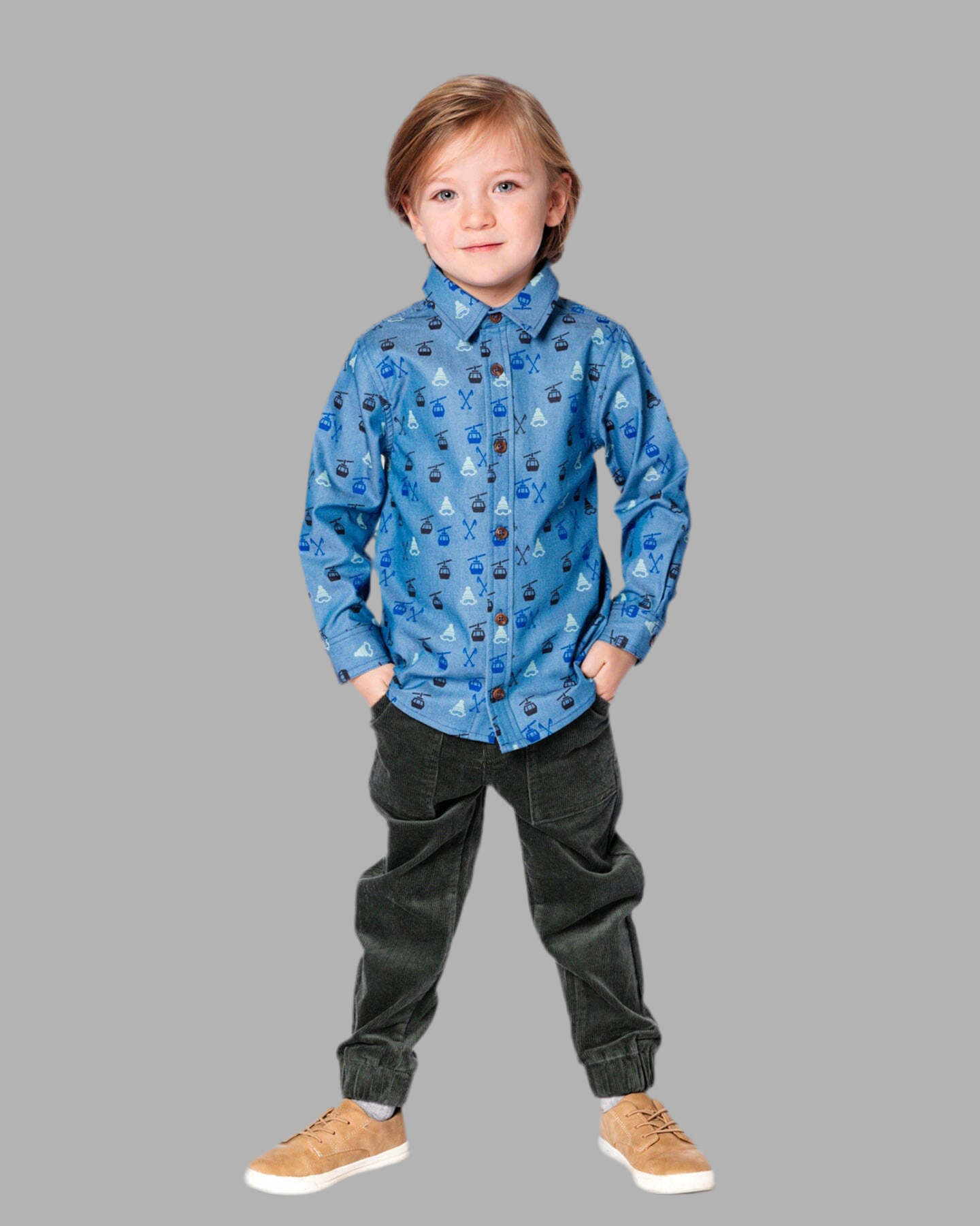 Chemise en jean bleue à manches longues boutonnée sur le devant